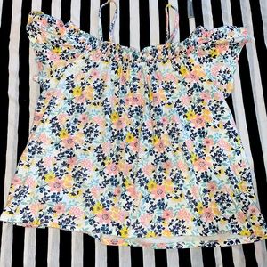 Teens closet paper flower